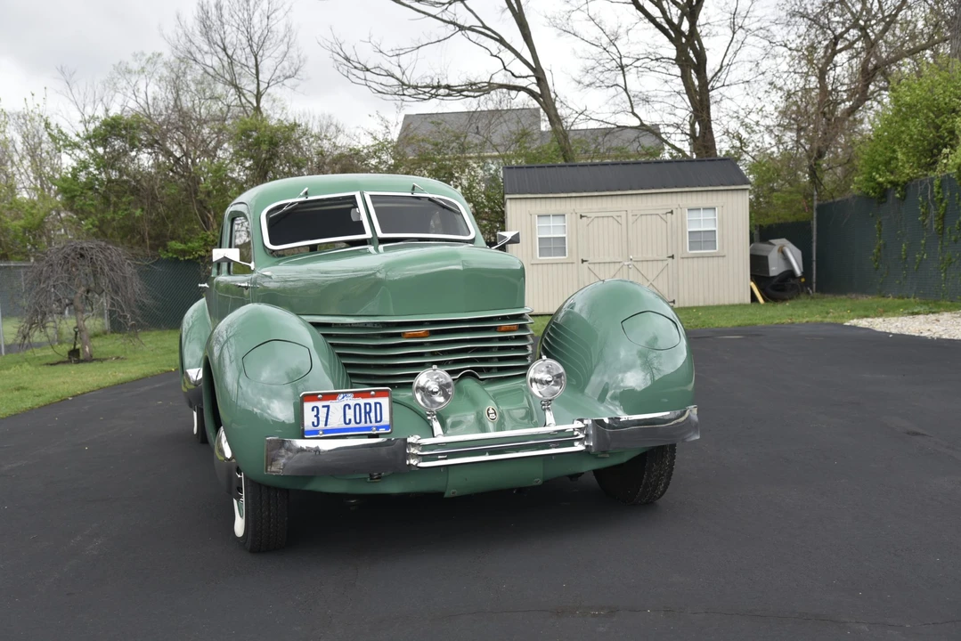 1937 Cord 810 & 812 - Image 10 of 31