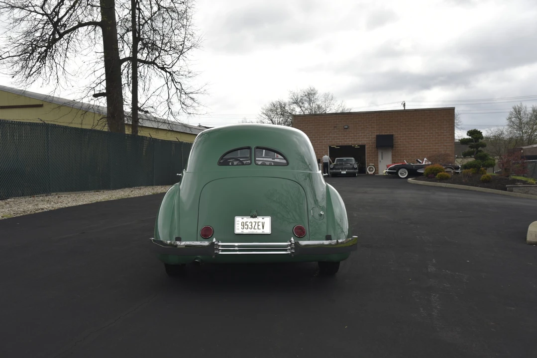 1937 Cord 810 & 812 - Image 24 of 31