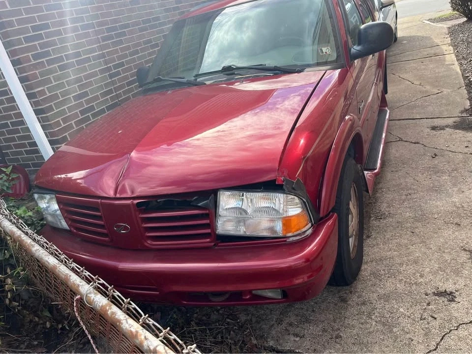 1998 Oldsmobile Bravada - Image 3 of 3