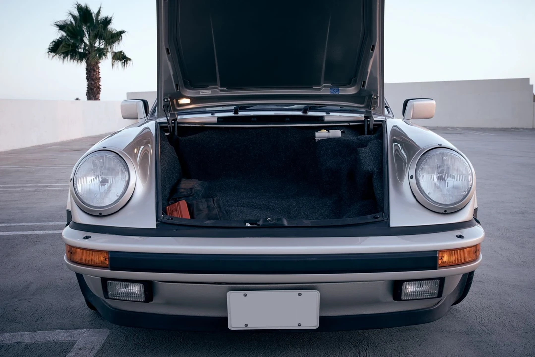 1989 Porsche 911 - Image 8 of 13