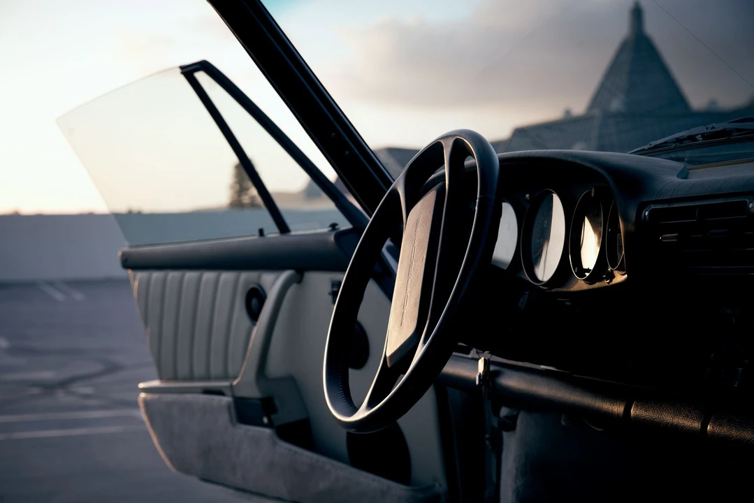 1989 Porsche 911 - Image 6 of 15