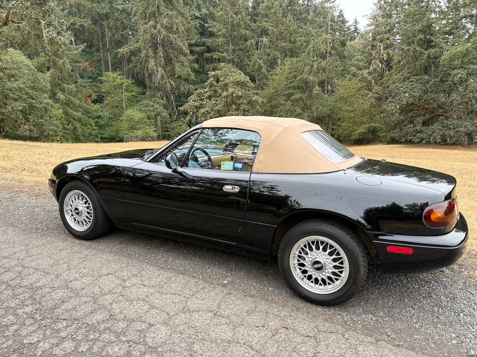 1992 Mazda NA MX-5 Miata - Image 5 of 31