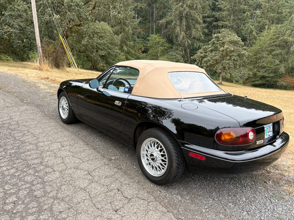 1992 Mazda NA MX-5 Miata - Image 6 of 31