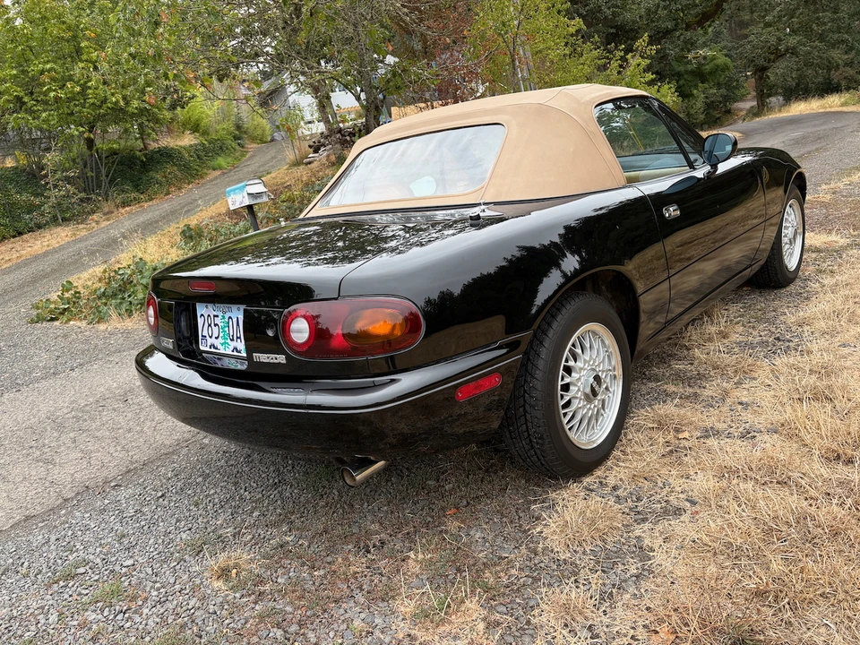 1992 Mazda NA MX-5 Miata - Image 9 of 31
