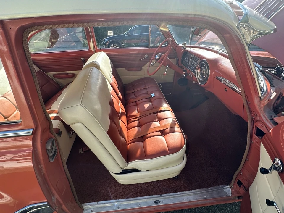 1954 Pontiac Chieftain - Image 17 of 31