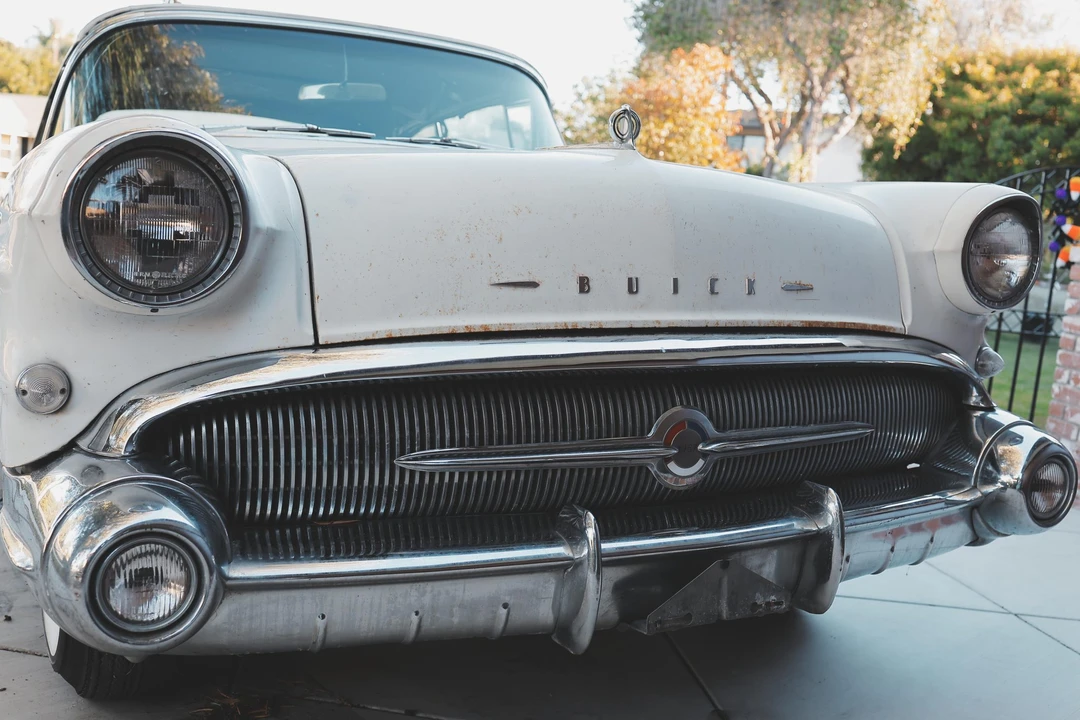 1957 Buick Roadmaster - Image 29 of 31