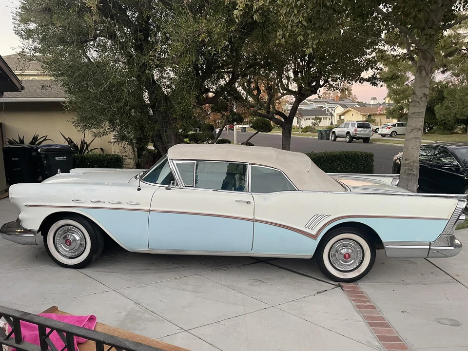 1957 Buick Roadmaster - Image 23 of 31