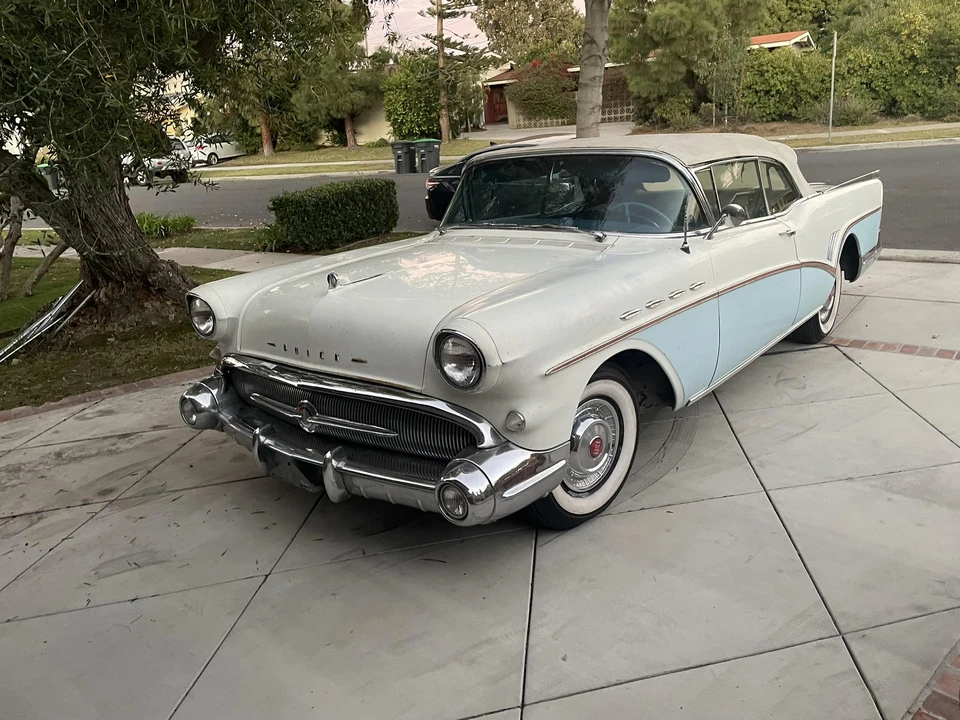 1957 Buick Roadmaster - Image 3 of 31