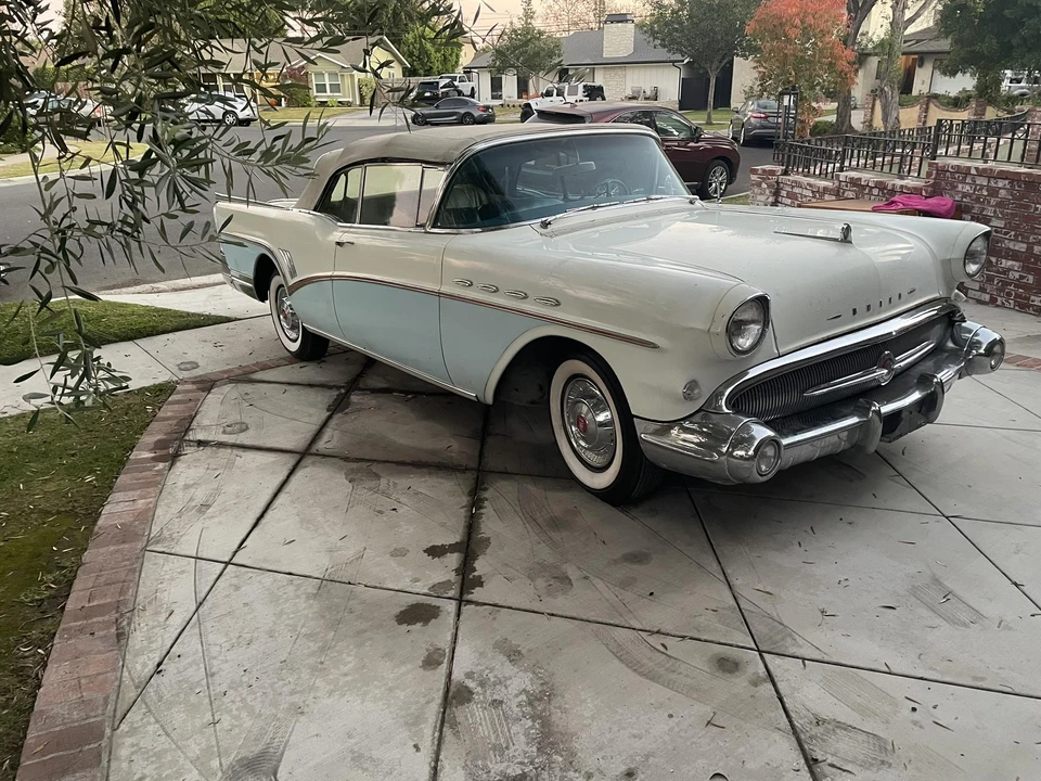 1957 Buick Roadmaster - Image 7 of 31