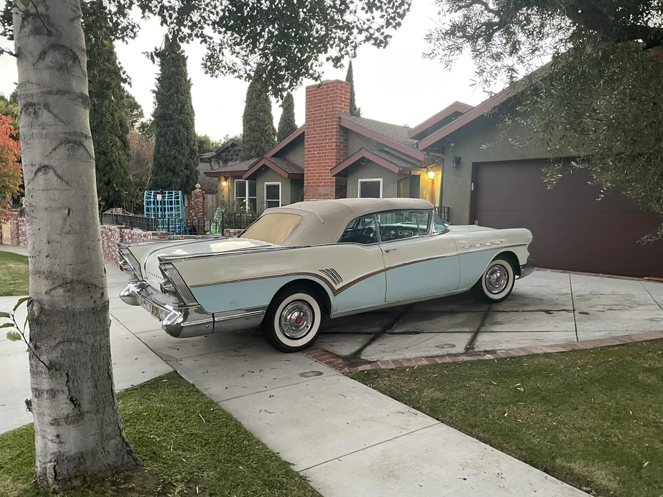 1957 Buick Roadmaster - Image 11 of 31