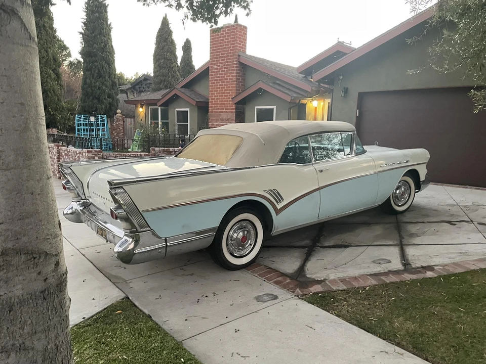 1957 Buick Roadmaster - Image 12 of 31