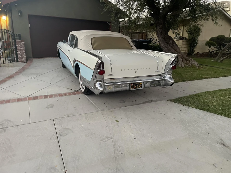 1957 Buick Roadmaster - Image 17 of 31