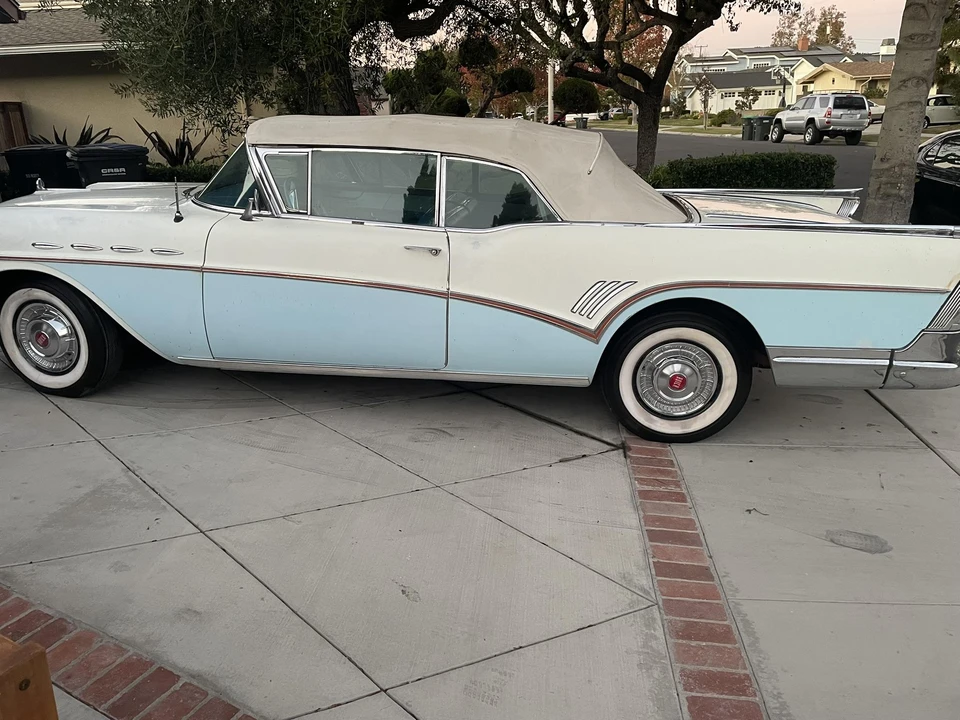 1957 Buick Roadmaster - Image 21 of 31