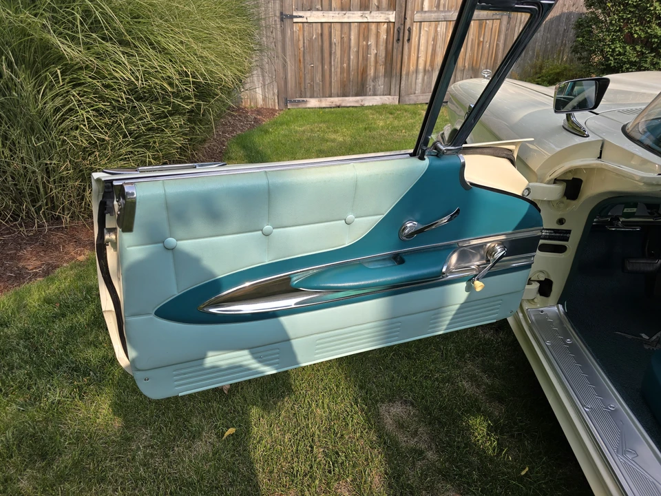 1960 Ford Thunderbird 2nd Gen - Image 18 of 31
