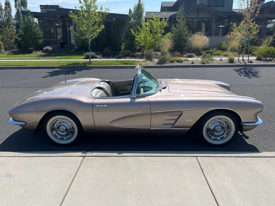1961 Chevrolet Corvette C1 - Image 8 of 31