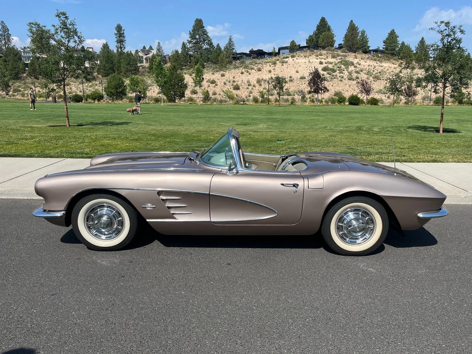 1961 Chevrolet Corvette C1 - Image 3 of 31