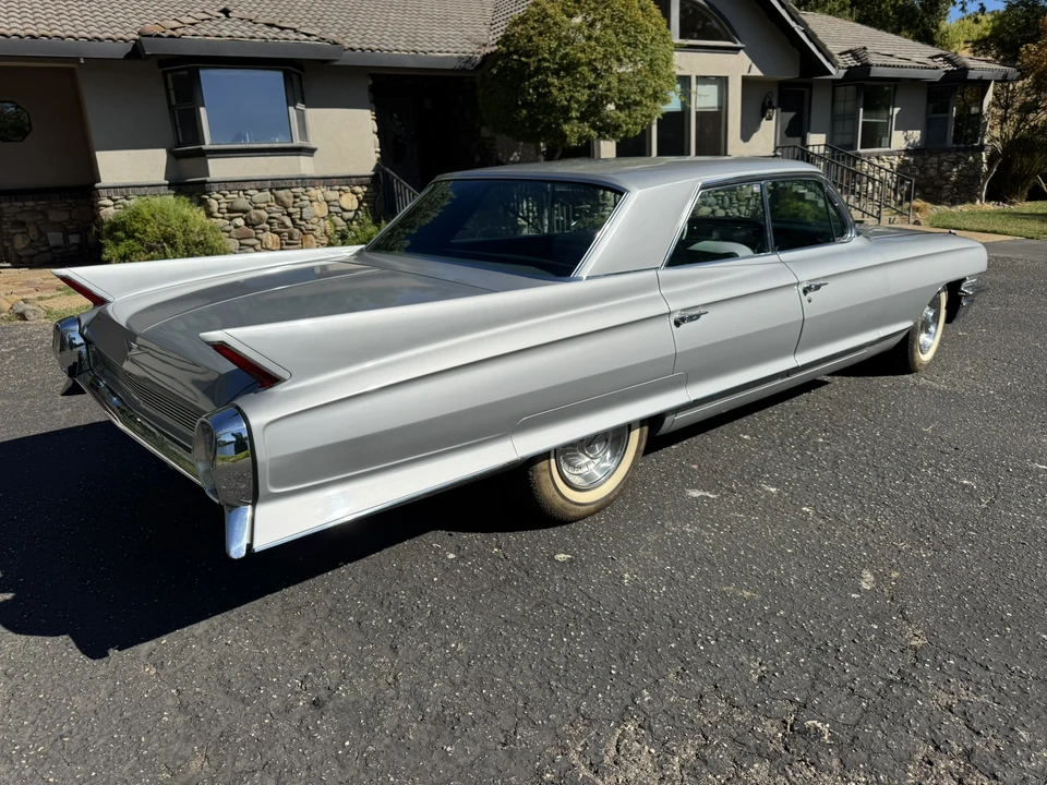 1962 Cadillac Series 62 6th Gen - Image 15 of 31