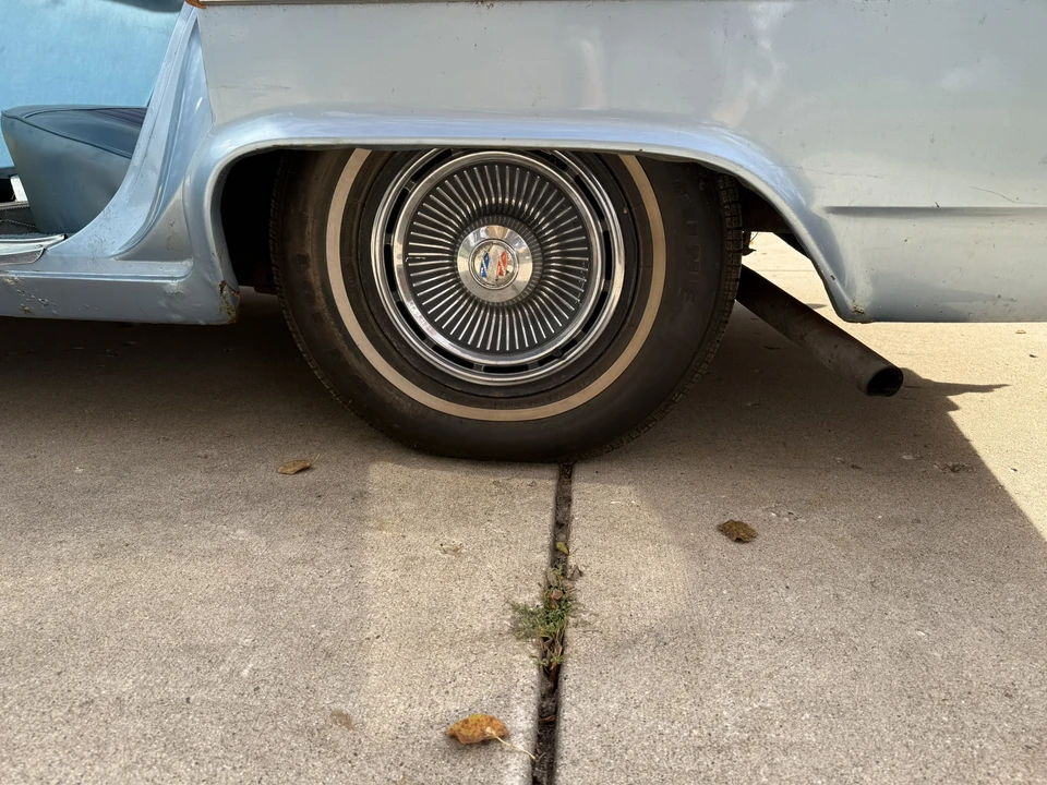 1963 Buick LeSabre - Image 18 of 31