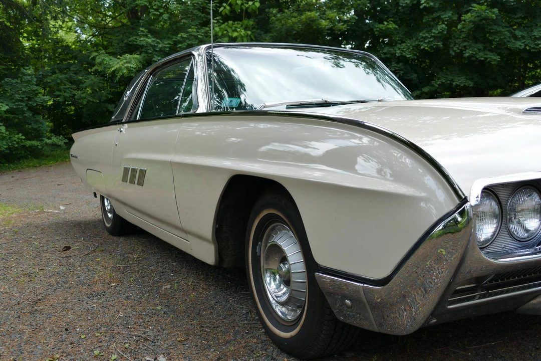 1963 Ford Thunderbird 3rd Gen - Image 11 of 31