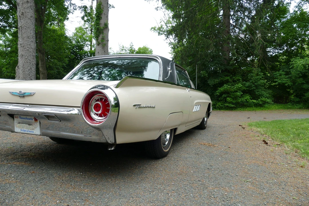 1963 Ford Thunderbird 3rd Gen - Image 4 of 31