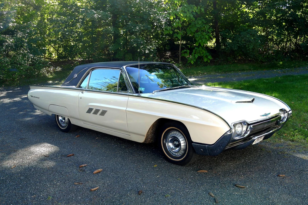 1963 Ford Thunderbird 3rd Gen - Image 2 of 31
