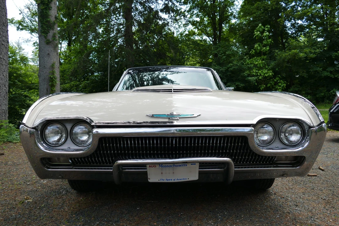 1963 Ford Thunderbird 3rd Gen - Image 9 of 31