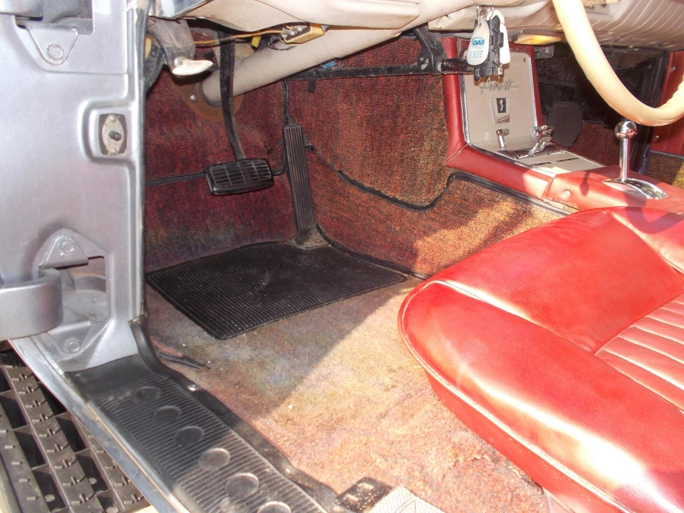 1963 Studebaker Avanti - Image 30 of 31