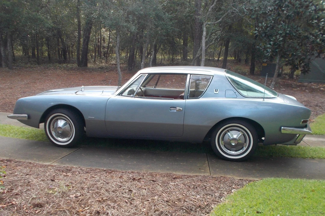 1963 Studebaker Avanti - Image 11 of 31