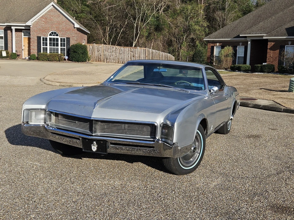 1966 Buick Riviera 2nd Gen - Image 2 of 31