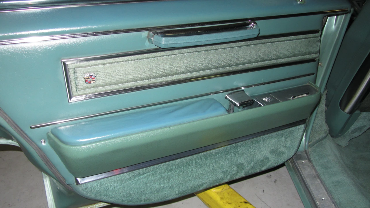 1966 Cadillac DeVille 3rd Gen - Image 24 of 31