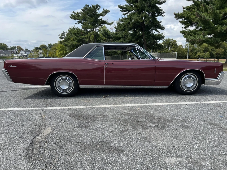 1966 Lincoln Continental 4th Gen - Image 11 of 31