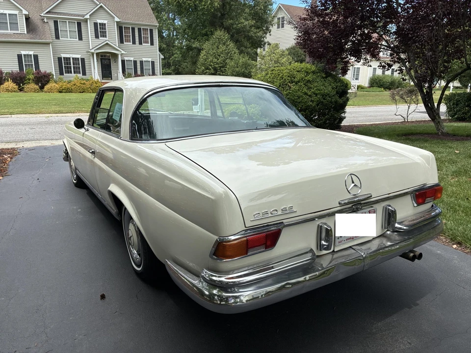 1967 Mercedes-Benz W111 Coupe - Image 20 of 31