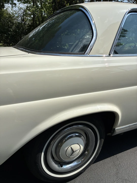 1967 Mercedes-Benz W111 Coupe - Image 25 of 31