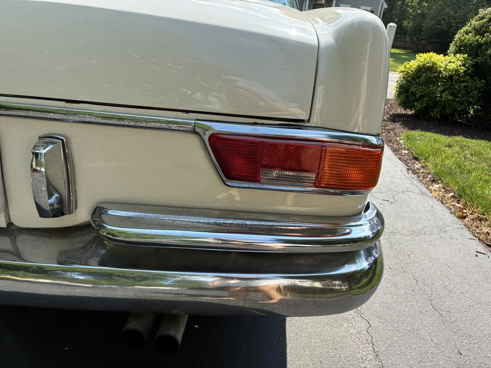 1967 Mercedes-Benz W111 Coupe - Image 27 of 31