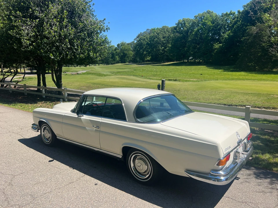 1967 Mercedes-Benz W111 Coupe - Image 5 of 31