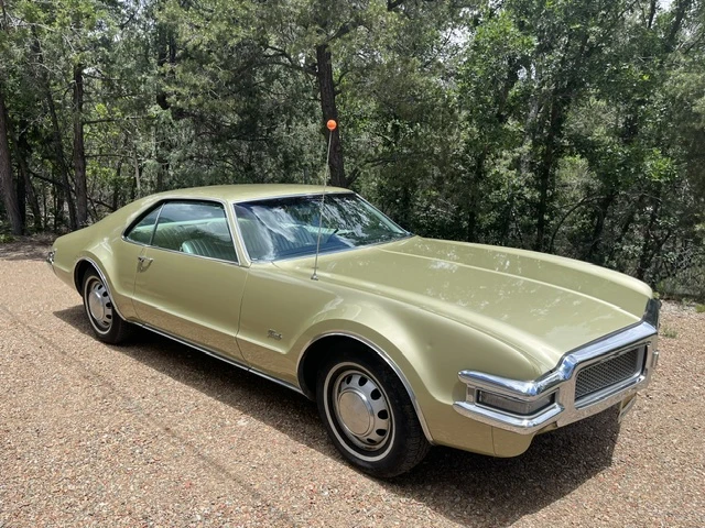 1968 Oldsmobile Toronado - Image 2 of 31