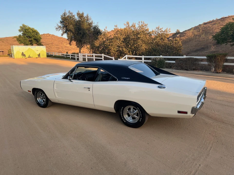 1970 Dodge Charger 2nd Gen - Image 17 of 31