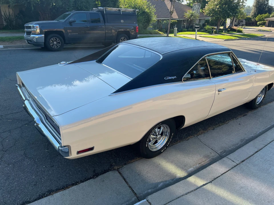 1970 Dodge Charger 2nd Gen - Image 25 of 31