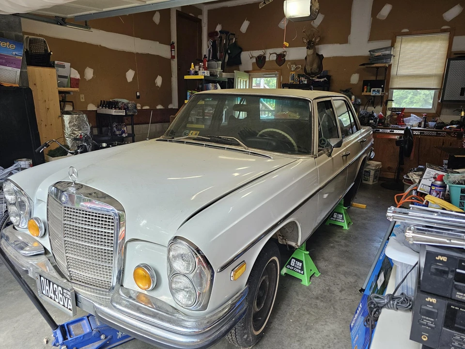 1970 Mercedes-Benz W108 & W109 - Image 2 of 31
