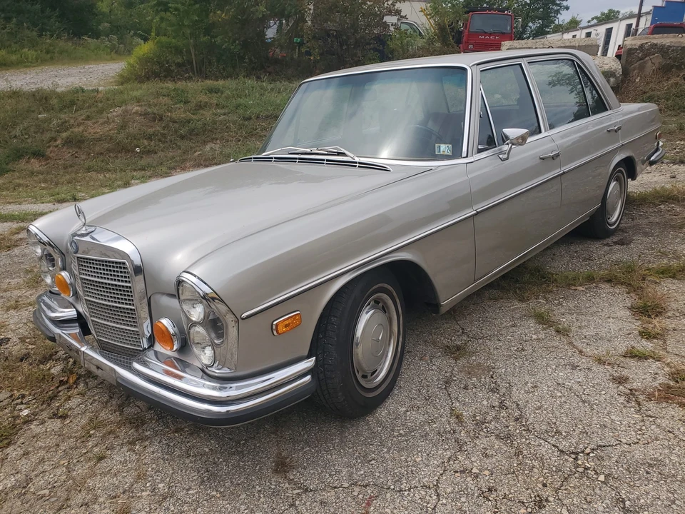 1971 Mercedes-Benz W108 & W109 - Image 2 of 31