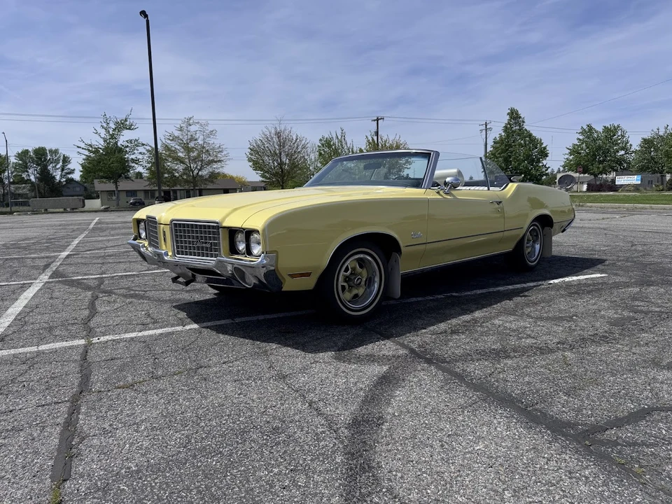 1972 Oldsmobile Cutlass Supreme - Image 2 of 31