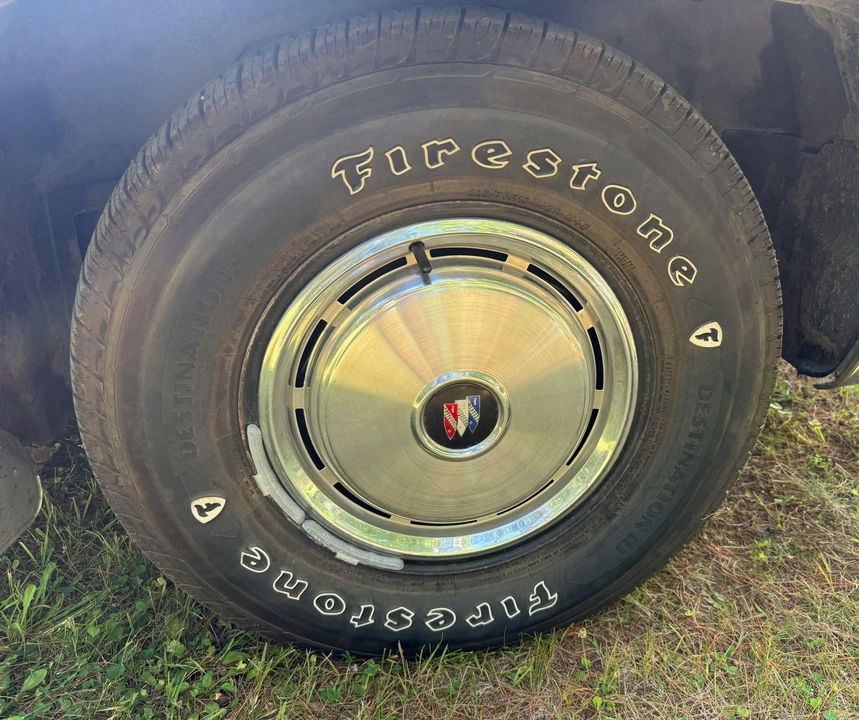 1974 Buick LeSabre - Image 22 of 31