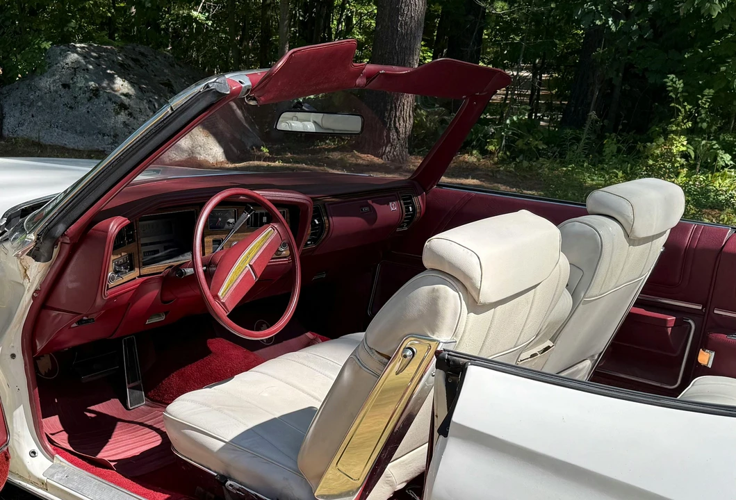 1974 Buick LeSabre - Image 27 of 31