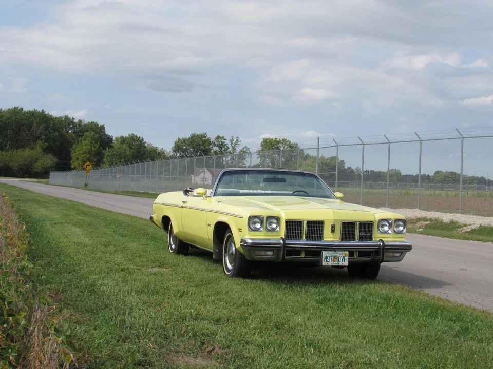 1975 Oldsmobile 88 - Image 2 of 31