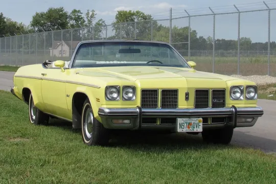1975 Oldsmobile Delta 88 Royale Convertible