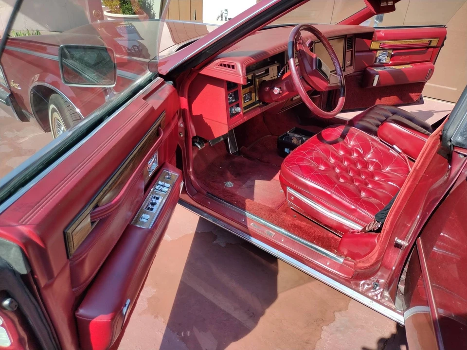 1984 Cadillac Seville - Image 24 of 31