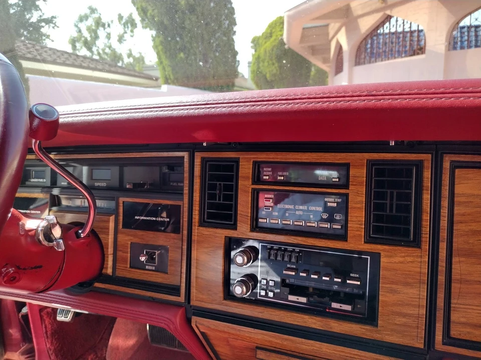1984 Cadillac Seville - Image 30 of 31