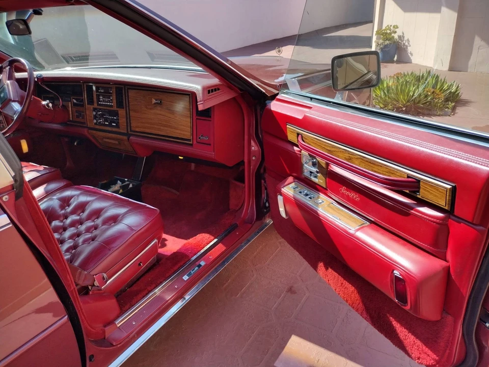 1984 Cadillac Seville - Image 26 of 31