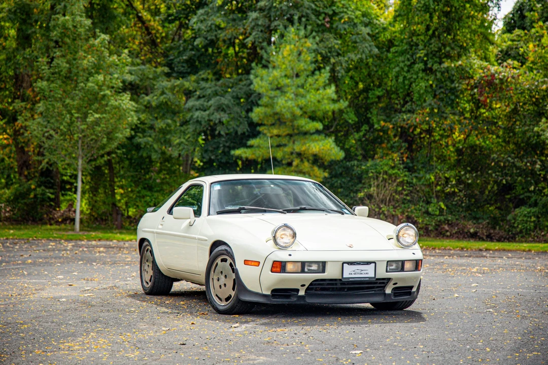 1984 Porsche 928 S - Image 2 of 31