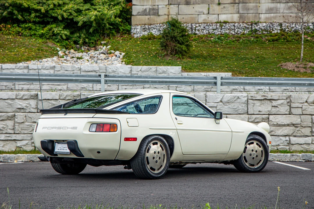 1984 Porsche 928 S - Image 15 of 31